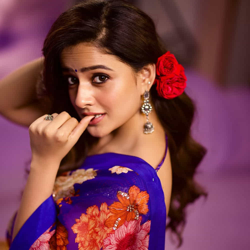 ఆ తర్వాత తెలుగులో పలు సినిమాల్లో చిన్న చిన్న పాత్రలు పోషించింది ఈ ముద్దుగుమ్మ. టాలీవుడ్ యంగ్ హీరో ఆనంద్ దేవరకొండ ప్రధాన పాత్రలో నటించిన బేబీ సినిమాతో వెండితెరకు కథానాయికగా పరిచయమైంది.