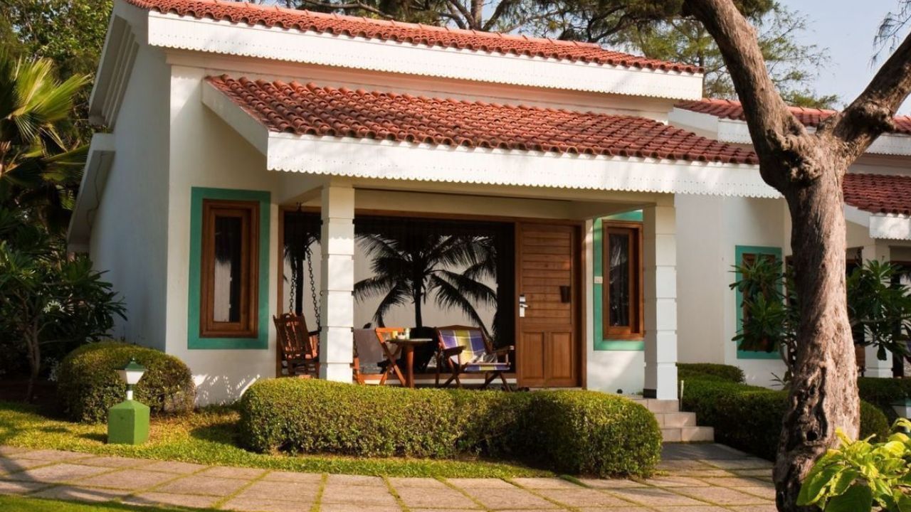 Vastu Tips: నార్త్ ఈస్ట్ కార్నర్లో ఇల్లు కొనాలని అనుకుంటున్నారా..?