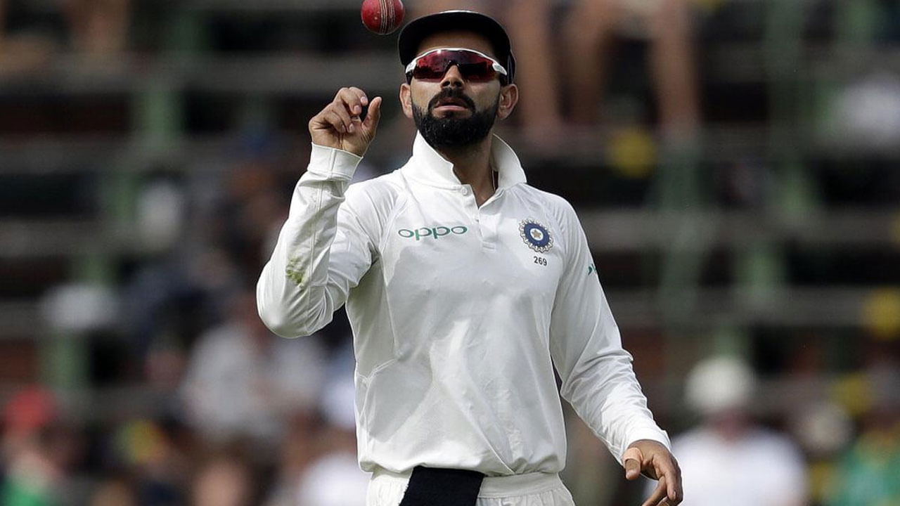 సిడ్నీలో జరుగుతున్న బోర్డర్ గవాస్కర్ ట్రోఫీ చివరి టెస్టులో కోహ్లి గాయపడ్డాడు. అతను మెడ గాయంతో బాధపడ్డాడు. ఆ తర్వాత టీమిండియా ఫిజియో అతనికి చికిత్స అందించాడు. మెడ గాయం కారణంగా సౌరాష్ట్రతో జరిగే ఢిల్లీ రంజీ ట్రోఫీ మ్యాచ్‌కు కోహ్లి దూరమయ్యే అవకాశం ఉందని, జనవరి 23 నుంచి 26 వరకు సౌరాష్ట్రతో రాజ్‌కోట్‌లో తలపడనున్న సంగతి తెలిసిందే.