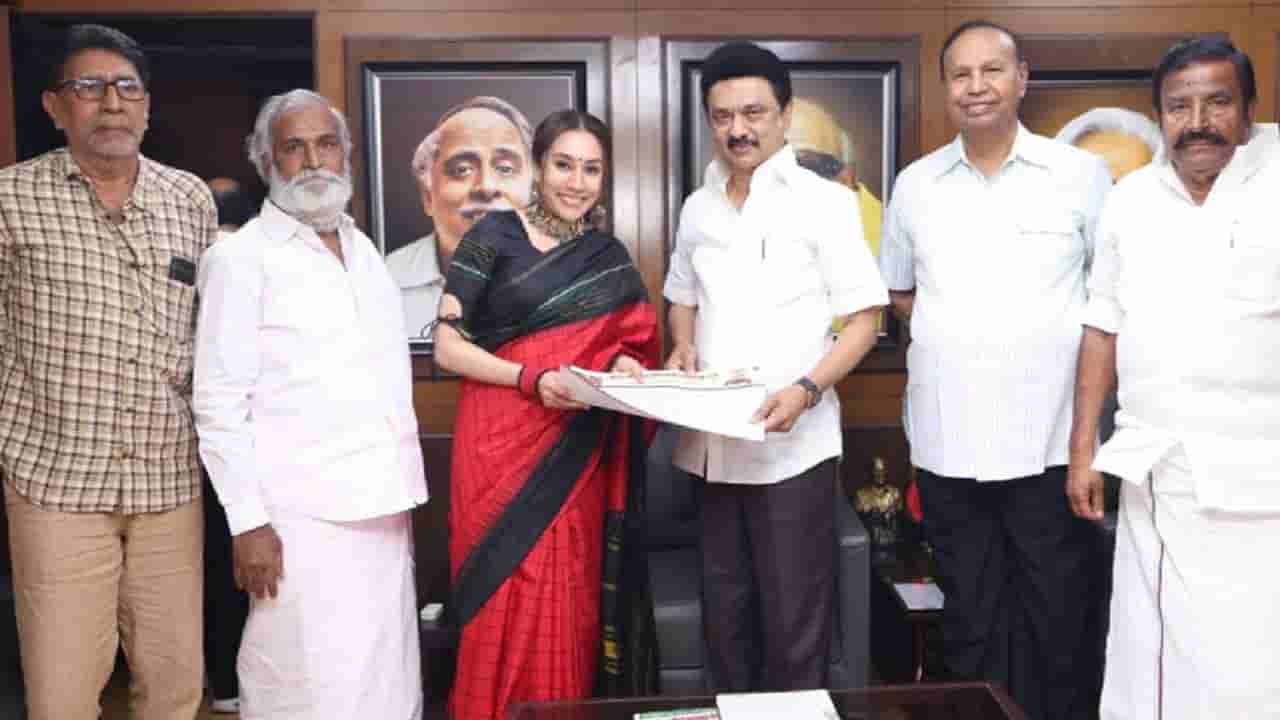 Tamil Nadu: డీఎంకే ఐటీ విభాగం డిప్యూటీ సెక్రటరీగా నటుడు సత్యరాజ్ కుమార్తె దివ్య