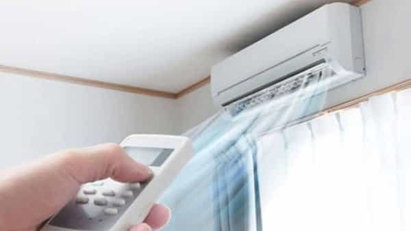 Discount Price Ac: ఏసీ కొనాలని చూస్తున్నారా.. అదిరిపోయే ఆఫర్ భయ్యా..ఇక్కడ భారీ తగ్గింపు..!