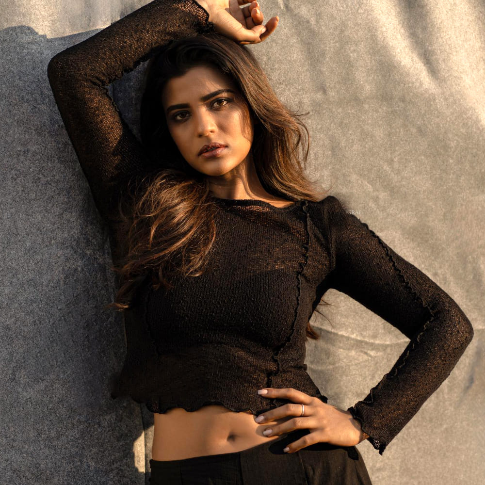 ఆమె తల్లి నాగమణి ప్రసిద్ధ నృత్యకారిణి. చిన్నతనం నుంచి చెన్నైలో పెరిగిన ఐశ్వర్య రాజేష్.. తన ప్రాథమిక విద్యను హోలీ ఏంజెల్స్ ఆంగ్లో ఇండియన్ హైస్కూల్ నుంచి పూర్తి చేసింది. ఆ తర్వాత చెన్నైలోని ఇతిరాజ్ మహిళా కళాశాలలో బ్యాచిలర్ ఆఫ్ కామర్స్ డిగ్రీని పూర్తి చేసింది.