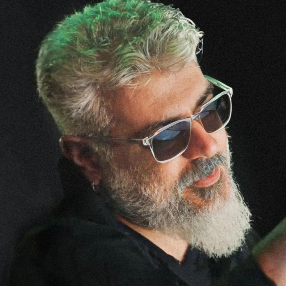 సర్లే ప్యాషన్ కదా అని సర్దుకున్నారు ఫ్యాన్స్. కాన అక్కడ పదే పదే ప్రమాదాల బారిన పడుతున్నారు అజిత్. అజిత్‌కు రేసింగ్ అంటే ప్రాణం. సినిమాలు చేస్తూనే.. రేసులకు వెళ్తుంటారీయన. 