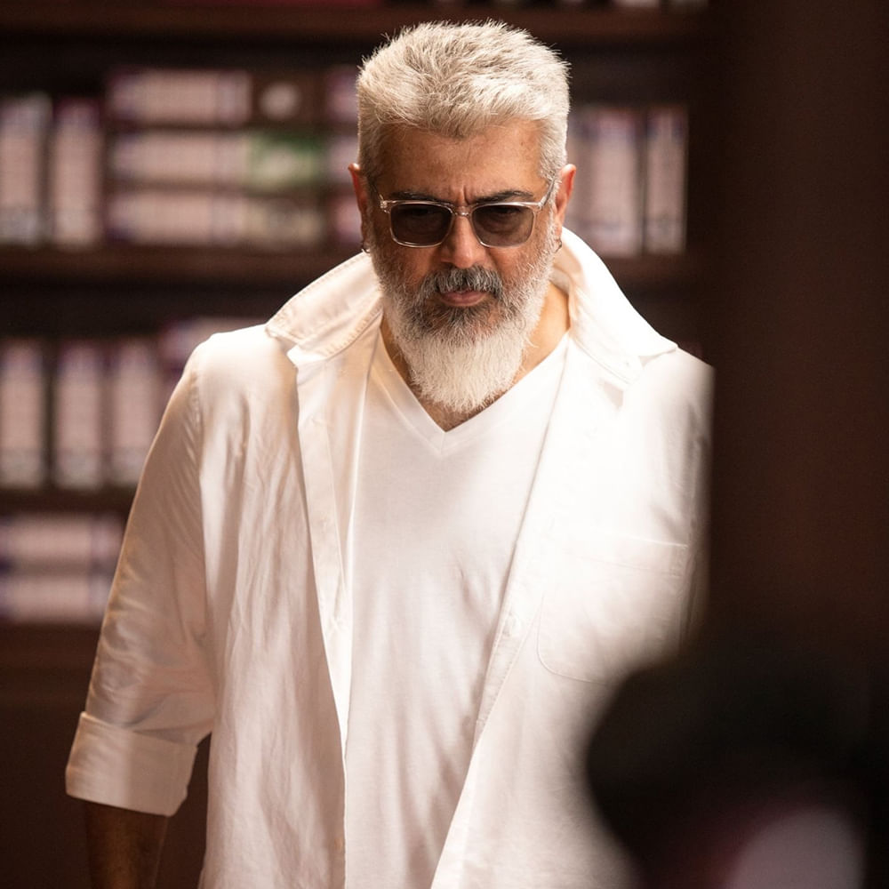 ప్రమాదం నుంచి బయట పడటంతో ఊపిరి పీల్చుకున్నారు ఫ్యాన్స్.. ఇప్పుడు మళ్లీ ప్రమాదానికి గురయ్యారు అజిత్. ఈ రేసింగ్‌లు ఏమో గానీ అభిమానులకు అయితే రోజూ టెన్షన్ తప్పట్లేదు.