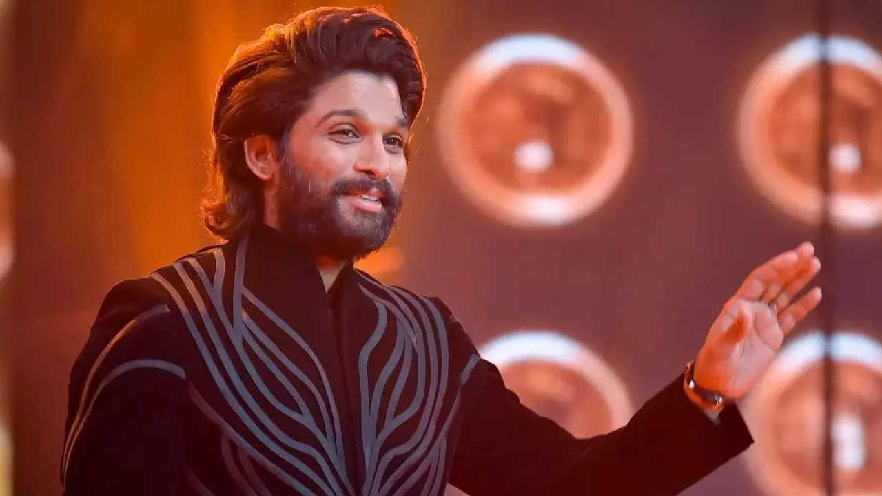 సిత్తరాల సిరపడూ అంటూ అల వైకుంఠపురములో మూవీలో చివరిగా మ్యాజిక్‌ చేసింది త్రివిక్రమ్‌ - బన్నీ కాంబో. ఇప్పుడు మరోసారి అత్యంత అద్భుతమైన పౌరాణిక గాథతో ప్రేక్షకులకు కనువిందు చేయడానికి రెడీ అవుతున్నారు వీరిద్దరూ.