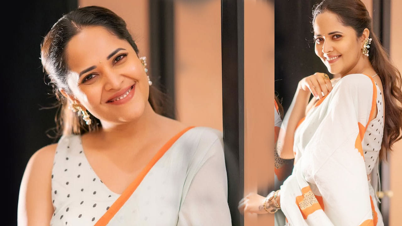 తర్వాత రామ్ చరణ్ మూవీ రంగస్థలంలో రంగమ్మ పాత్రలో తన నటతో విమర్శకుల నుంచి సైతం ప్రశంసలు అందుకుంది. తర్వాత ఐకాన్ స్టార్ అల్లు అర్జున్ పుష్ప సినిమాలో దాక్షయని పాత్రలో తగ్గేదేలే అన్న రేంజ్లో నటించి ప్రేక్షకులను మెప్పించింది.