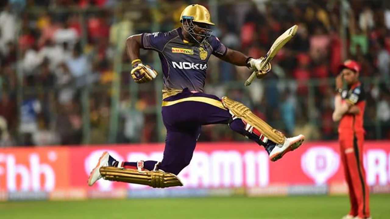 1. ఆండ్రీ రస్సెల్ (5321 బంతులు): టీ20 క్రికెట్‌లో అతి తక్కువ బంతుల్లో 9 వేల పరుగులు పూర్తి చేసిన వారిలో ఆండ్రీ రస్సెల్ ముందంజలో ఉన్నాడు. ఈ మైలురాయిని సాధించడానికి ఈ తుఫాన్ కుడిచేతి వాటం బ్యాట్స్‌మన్ 5321 బంతులను ఎదుర్కొన్నాడు. రస్సెల్ ఇప్పటివరకు ఆడిన 538 టీ20 మ్యాచ్‌ల్లో 26 కంటే ఎక్కువ సగటుతో 9008 పరుగులు చేశాడు. ఇందులో అతను 2 సెంచరీలు, 21 అర్ధ సెంచరీలు చేశాడు.