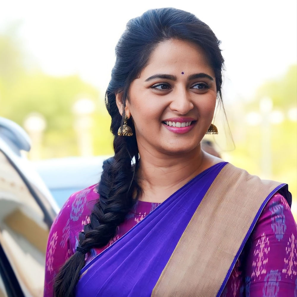 స్వీటీకి మలయాళంలో తొలి వెంచర్‌ ఇదే.  ఈ సినిమా కోసం మలయాళం కూడా ప్రాక్టీస్‌ చేస్తున్నారు అనుష్క శెట్టి. ఈ ఏడాదే ఈ సినిమాను విడుదల చేయాలన్నది నిర్మాతల ప్లాన్‌. 
