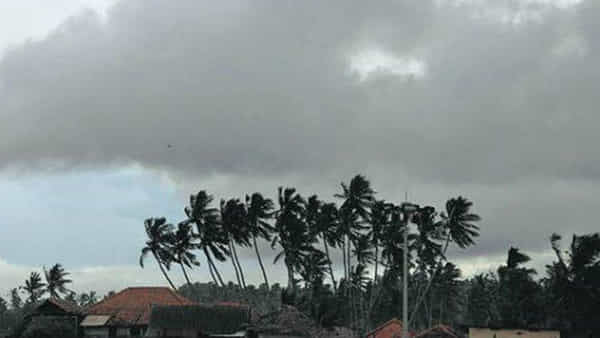 AP Rains: అటు వర్షాలు.. ఇటు వడగాల్పులు.. ఏపీలో చిత్రవిచిత్ర వాతావరణం.. పూర్తి వివరాలు