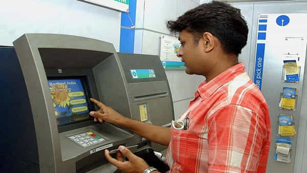 ATM Cash Withdrawal: ఏటీఎంలపై ఆర్బీఐ కీలక నిర్ణయం తీసుకోనుందా? నగదు విత్డ్రాపై ఛార్జీలు పెంచనుందా?