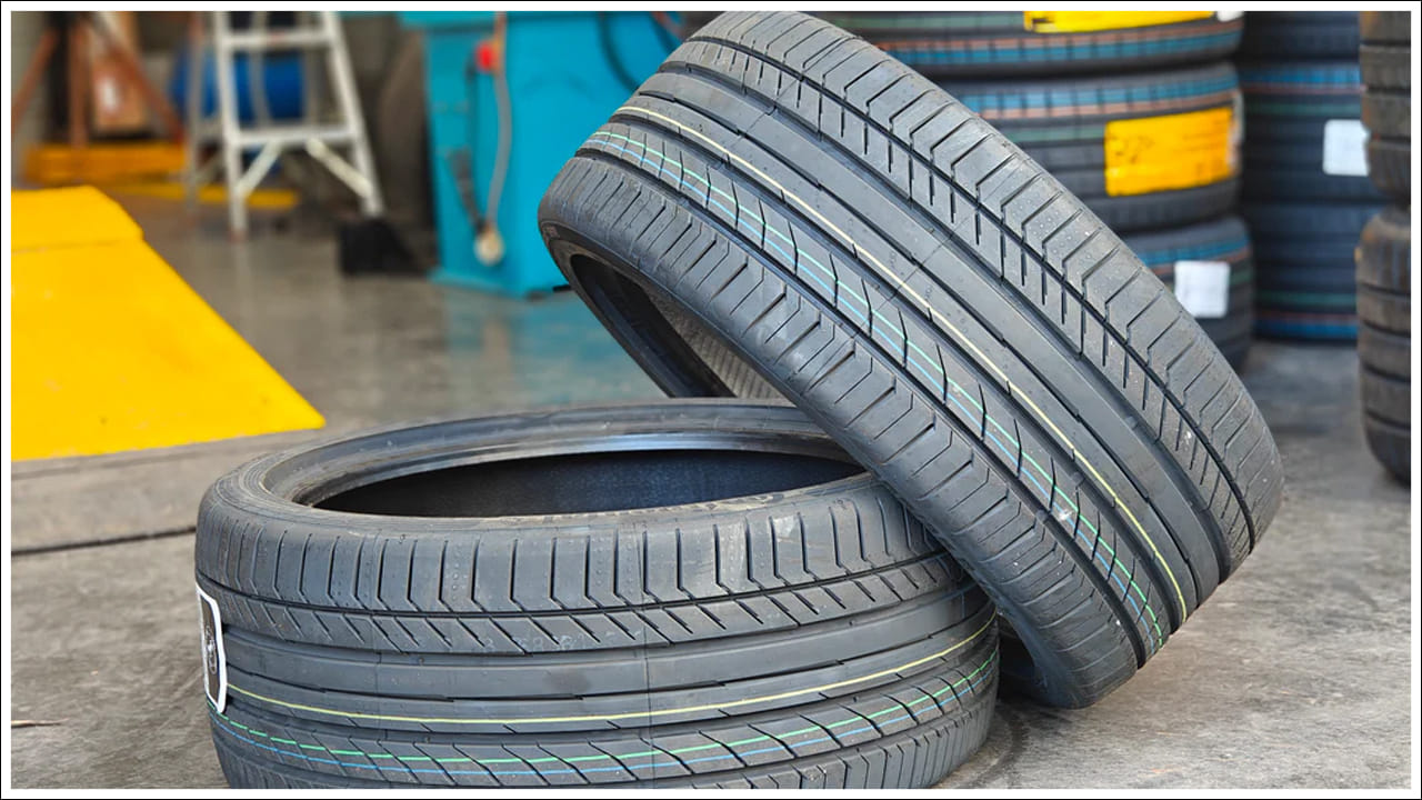 కాంటినెంటల్ కాంటిస్పోర్ట్ కాంటాక్ట్ 5 (Continental ContiSportContact 5) వేగం, భద్రత పరంగా ఉత్తమ టైర్. ఈ టైర్లు అధిక నాణ్యత, అధిక-వేగ స్థిరత్వాన్ని అందిస్తాయి. వాటి పట్టు, బ్రేకింగ్ అధిక వేగంతో కూడా చాలా ప్రభావవంతంగా ఉంటాయి.