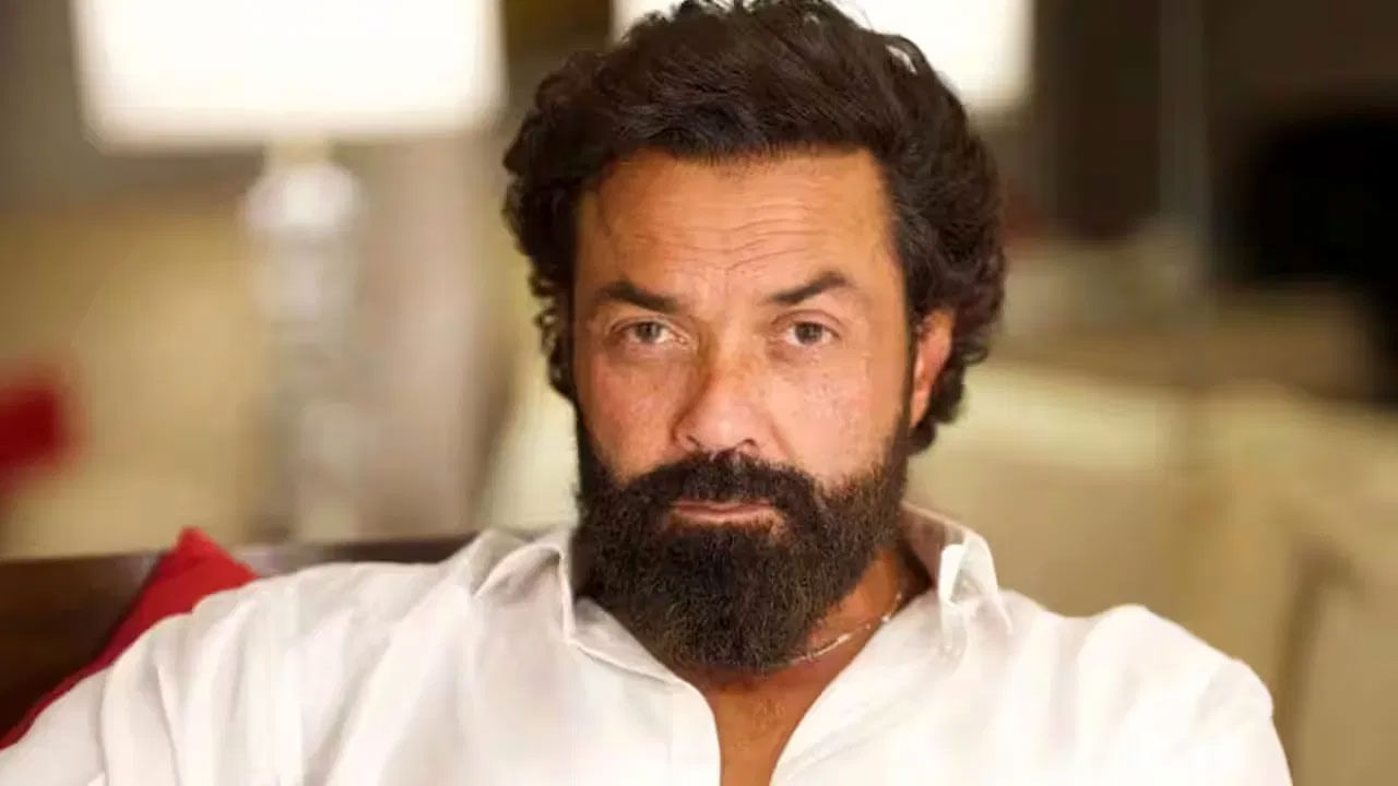 పవన్ కళ్యాణ్ హరిహర వీరమల్లు, ప్రభాస్ స్పిరిట్, విజయ్ జన నాయగన్ సినిమాలతో బిజీగా ఉన్నారు బాబీ. మొత్తానికి ఈ బాలీవుడ్ హీరోలిప్పుడు సౌత్‌ను ఏలేస్తున్నారు.