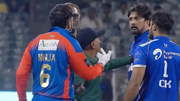 CCL 2025: ఢీ అంటే ఢీ.. సెలబ్రిటీ క్రికెట్ లీగ్లో వివాదం.. గొడవకు దిగిన స్టార్ హీరోలు.. వీడియో వైరల్