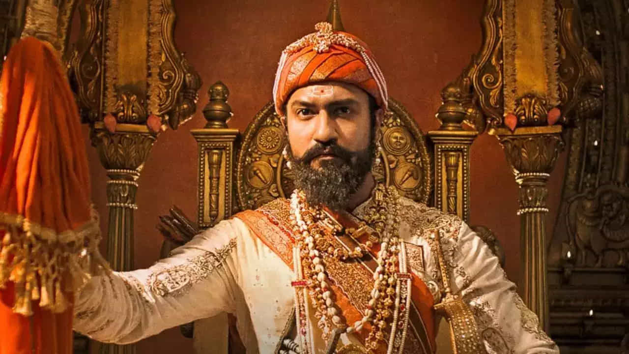 అంతే కాకుండా ఈ సినిమా చూస్తూ, ఇందులో కొన్ని సన్నివేశాలను చూసి చాలా మంది కన్నీరు పెట్టుకున్నారు. అంతలా మూవీ ఆడియన్స్ కు కనెక్ట్ అయిపోయింది.