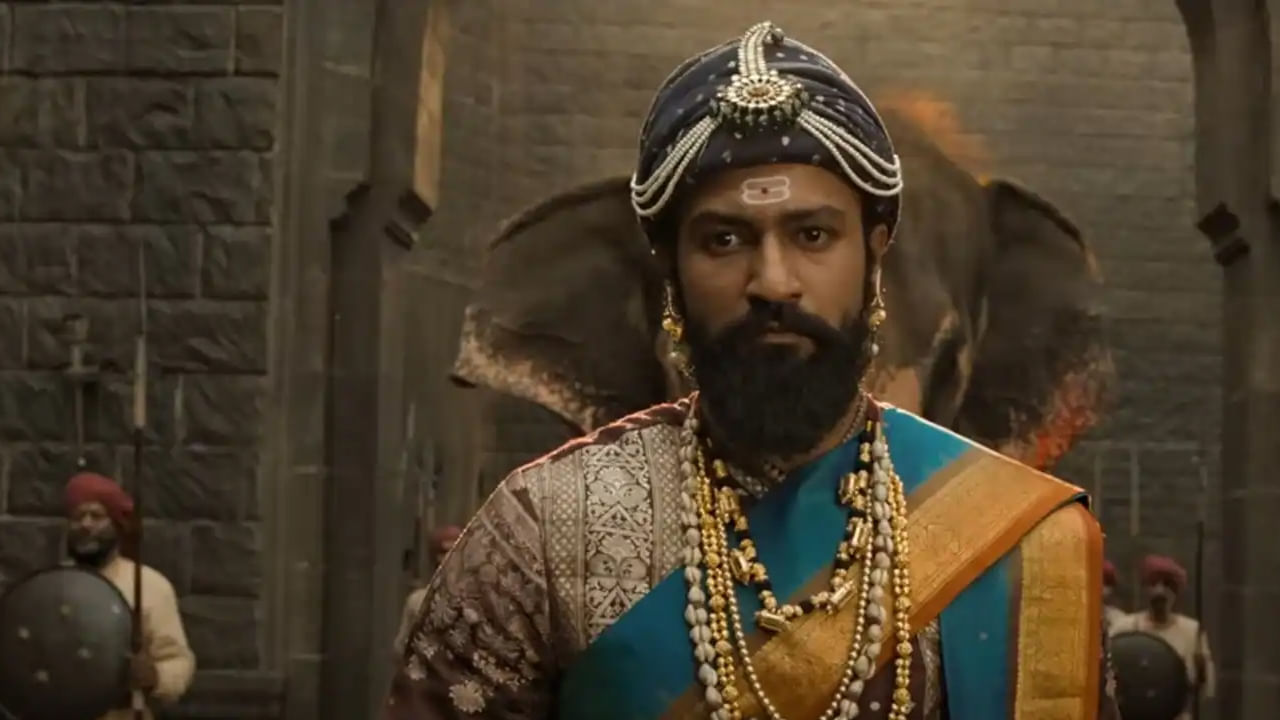 ఛావా కోసం ప్రతి రోజూ ఎనిమిది గంటల పాటు శిక్షణ తీసుకున్నా. ఆ శిక్షణ వల్ల నా జీవితంలో క్రమశిక్షణ అలవాటైంది అని విక్కీ కౌశల్‌ చెప్పినప్పుడు అందరూ ఫిదా అయ్యారు. ఈ సినిమా చేసినన్ని రోజులూ విక్కీ.. గాయాలను లెక్కపెట్టలేదు. లక్ష్యపెట్టలేదు. జస్ట్ మనసు పెట్టి మూవీ చేశారంతే!