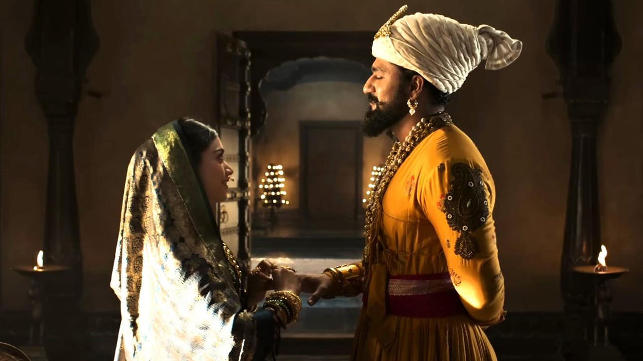 ఛావా సినిమాలో శివాజీ మహరాజ్‌ తనయుడు శంభాజీ చేసిన సాహసాలను, ఆయన శౌర్యాన్నీ చెప్పారు మేకర్స్. నమ్మిన ధర్మాన్ని, తనవారిని కాపాడుకోవడానికి ఆయన చేసిన పోరాటాల గురించి ప్రస్తావించారు.