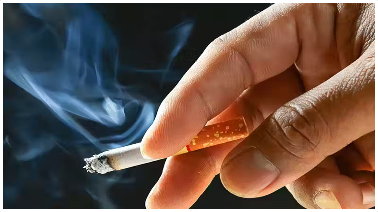 Cigarette Prices: సిగరేట్లు తాగేవారికి షాక్‌.. భారీగా పెరగనున్న ధరలు.. ఎందుకంటే..