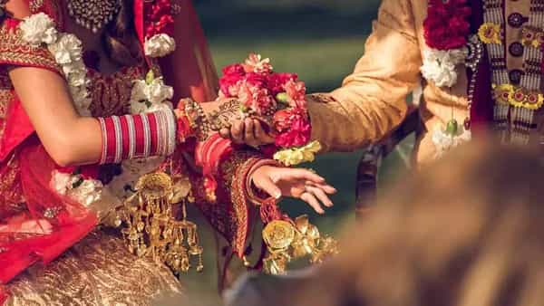 భోజనాలు లేవని పెళ్లి క్యాన్సిల్.. పోలీసుల ఎంట్రీతో సీన్ రివర్స్..! చివరకు ఏం జరిగిందంటే