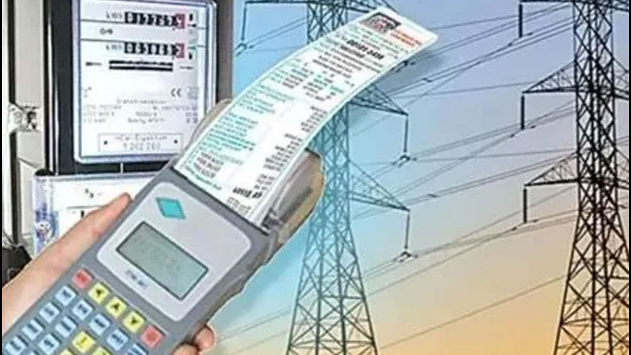 కొందరు వాటర్ హీటర్ ఎక్కువగా వాడుతుంటారు. కానీ చాలా వరకు దీనికి అతిగా వాడకుండా ఉండటం వలన కరెంట్ బిల్లు తగ్గే ఛాన్స్ ఉంటుంది.