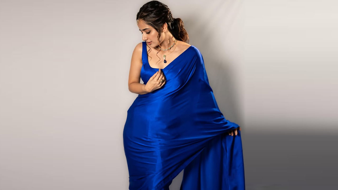  దర్శకుడు మహేష్ బాబు క్లీన్ అండ్ క్లియర్ ఫ్రెష్ ఫేస్ బెంగుళూరు పోటీలో ఆమెను చూసి క్రేజీ బాయ్ మూవీలో కథానాయకిగా అవకాశం ఇచ్చారు. SIIMA ద్వారా కథానాయకిగా ఉత్తమ డెబ్యూ యాక్ట్రెస్ అవార్డుకు ఎంపికైంది. తర్వాత కొన్ని చిత్రాల్లో నటించింది.