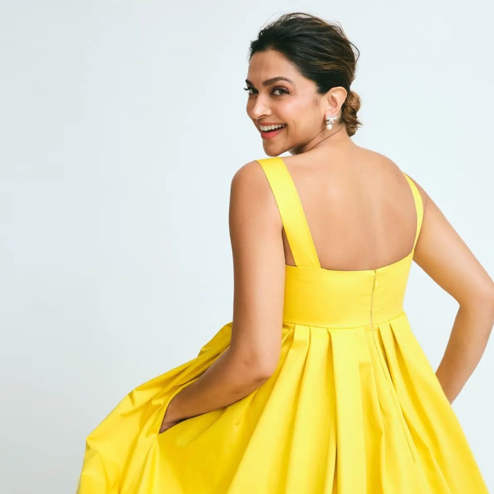 డార్లింగ్ హాస్పిటాలిటీ గురించి సినిమా వేదికల మీద కూడా మాట్లాడారు దీపిక. తనకు ప్రభాస్ పంపించిన లంచ్‌ ఐటమ్స్‌ను సోషల్ మీడియా పేజ్‌లో షేర్ చేశారు. కల్కి 2898 ఏడీ షూటింగ్ సమయంలోనే దిశా కూడా డార్లింగ్‌తో కలిసి బాహుబలి లంచ్‌ను షేర్ చేసుకున్నారు. 