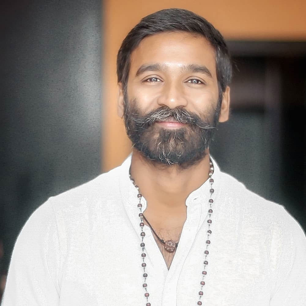 పా పాండి సినిమాతో దర్శకుడిగా మారిన ధనుష్.. రాయన్తో గతేడాది బ్లాక్బస్టర్ కొట్టారు. తాజాగా జాబిలమ్మ నీకు అంత కోపమా అంటూ క్యూట్ లవ్ స్టోరీతో వస్తున్నారు. ఫిబ్రవరి 21న విడుదల కానుంది ఈ చిత్రం.