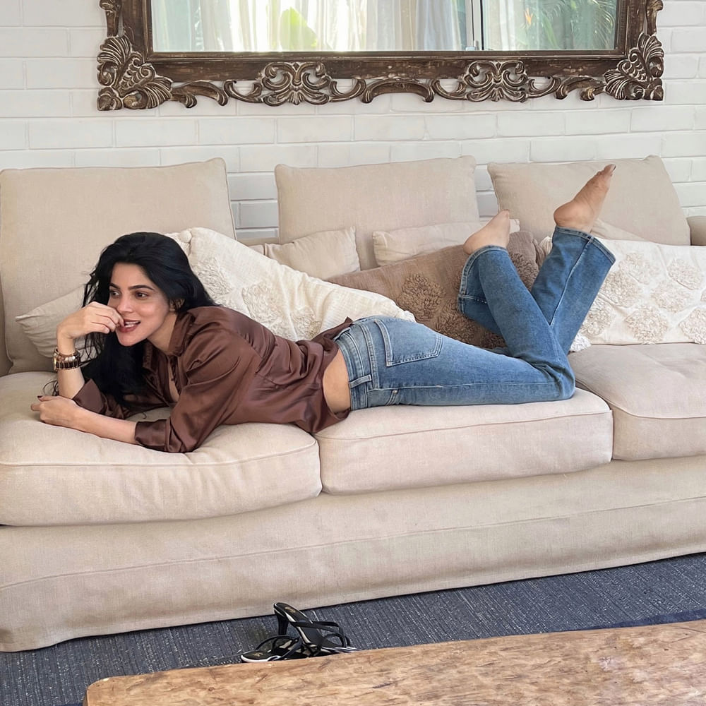 తెలుగులో దివ్యభారతికి ఇదే ఫస్ట్ మూవీ. కొన్ని నెలలుగా షూటింగ్ జరుపుకుంటున్న ఈ మూవీ త్వరలోనే అడియన్స్ ముందుకు రాబోతుంది. అలాగే ఈ చిత్రం తర్వాత తెలుగులో ఈ బ్యూటీకి మరిన్ని ఆఫర్స్ రావడం ఖాయంగా తెలుస్తోంది.