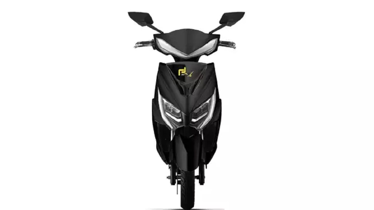 ఈఓఎక్స్ ఈ2  ఎలక్ట్రిక్ స్కూటర్ ప్రస్తుతం అమెజాన్‌లో రూ.51,498కు అందుబాటులో ఉంది. ఈ స్కూటర్‌ను ఒక్కసారి చార్జ్ చేస్తే 60 నుంచి 80 కిలో మీటర్ల మైలేజ్‌ను ఇస్తుంది. ఈ స్కూటర్ వాటర్ ప్రూఫ్ మోటార్‌తో ఆకట్టుకుంటుంది. ఈ స్కూటర్‌లో నలుపు, ఎరుపు కాంబినేషన్‌లో ఆకర్షిస్తుంది. మంచి డిజైన్‌తో పాటు కూడిన ఈ స్కూటర్ మొబైల్ ఛార్జింగ్ కోసం యూఎస్‌బీ పోర్ట్, హై రిజుల్యూషన్ డిస్‌ప్లే ఈ స్కూటర్ ప్రత్యేకతలుగా ఉన్నాయి. 