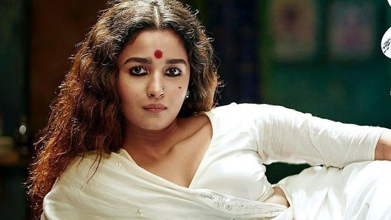 అలియాతో పాన్ ఇండియన్ సెన్సేషన్ చేయాలని చూస్తున్నారు. పైగా అలియా కూడా బాలీవుడ్‌లో ఈ తరహా కథలు ఎక్కువగా చేస్తున్నారు. మొత్తానికి ఈ కాంబో కలిస్తే ఇంట్రెస్టింగ్‌గానే ఉంటుంది.