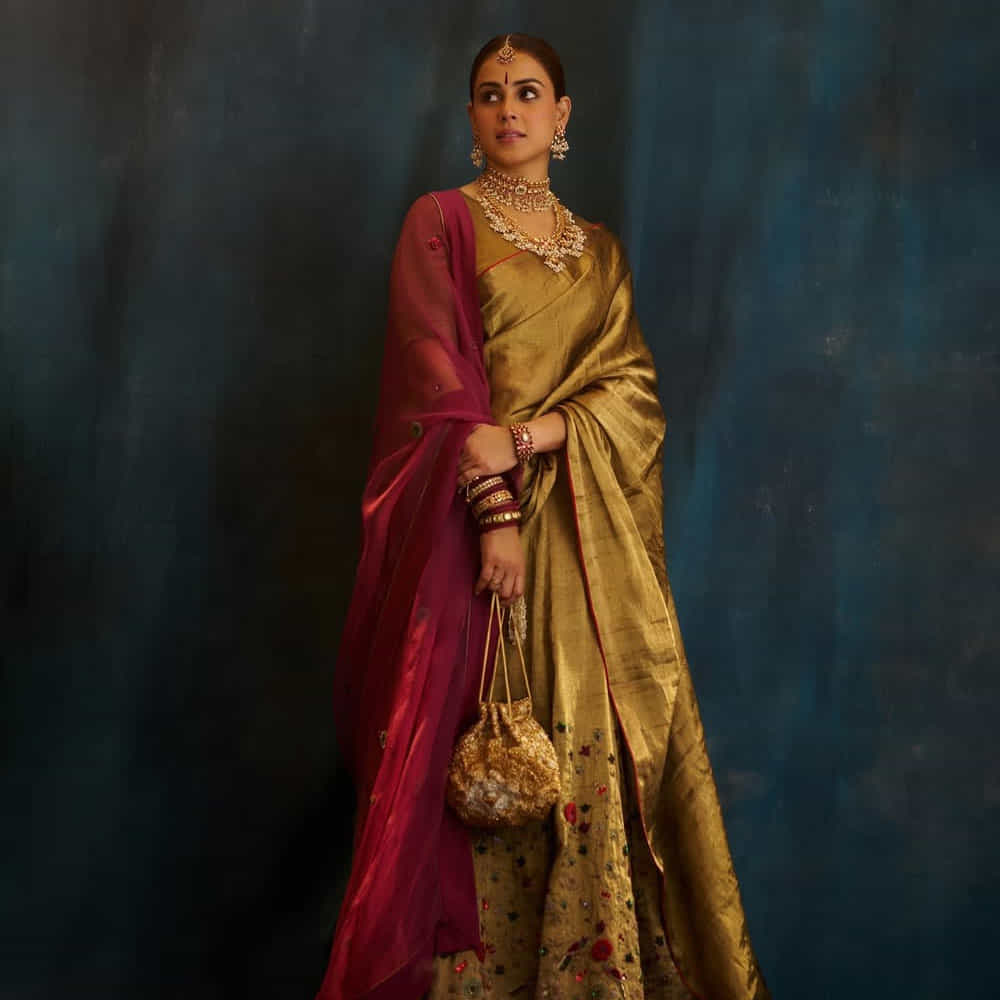 సిద్ధార్థ్ హీరోగా నటించిన బొమ్మరిల్లు సినిమాతో జెనీలియా క్రేజ్ ఒక్కసారిగా మారిపోయింది. ఇందులో తన అద్భుతమైన నటనతో మెప్పించింది. పెళ్లి తర్వాత చాలా కాలం సినిమాలకు దూరంగా ఉన్న జెనీలియా ఇప్పుడిప్పుడే ఇండస్ట్రీలోకి ఎంట్రీ ఇస్తుంది.