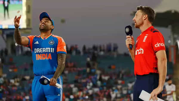 IND vs ENG: ఇంగ్లండ్తో ఐదో టీ20.. టాస్ ఓడిన టీమిండియా.. ఆ సీనియర్ ప్లేయర్ ఎంట్రీ