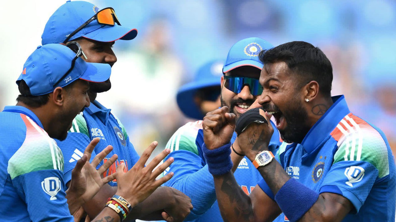 పాకిస్తాన్తో జరిగిన మ్యాచ్లో అంపైర్ పిలుపు కారణంగా బ్యాట్స్మన్ సేవ్ అయిన సందర్భాలు రెండు ఉన్నాయి. కానీ, వికెట్ వెనుక నిలబడి ఉన్న రాహుల్కు అది ఎటువంటి తేడాను కలిగించలేదు. ఈ రెండు సందర్భాలలోనూ రాహుల్ అప్పీల్ చేయలేదు. బ్యాటింగ్ పక్కన పెడితే, వికెట్ కీపర్గా రాహుల్ ప్రదర్శన దాదాపు ప్రతి మ్యాచ్లోనూ పేలవంగా ఉంది.