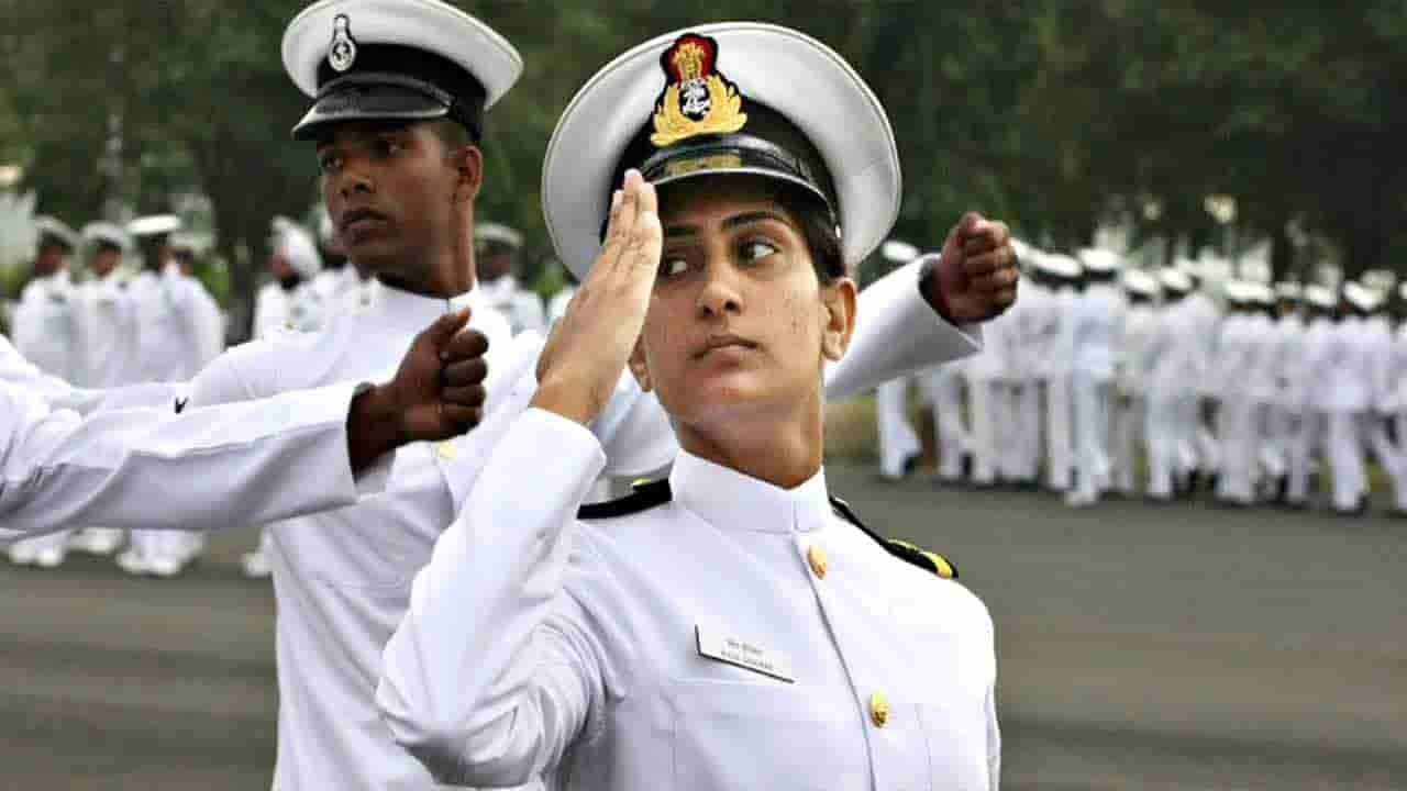 Indian Navy Jobs: అవివాహిత యువతకు ఇండియన్ నేవీలో ఉద్యోగాలు.. ఎలాంటి రాత పరీక్షలేదు
