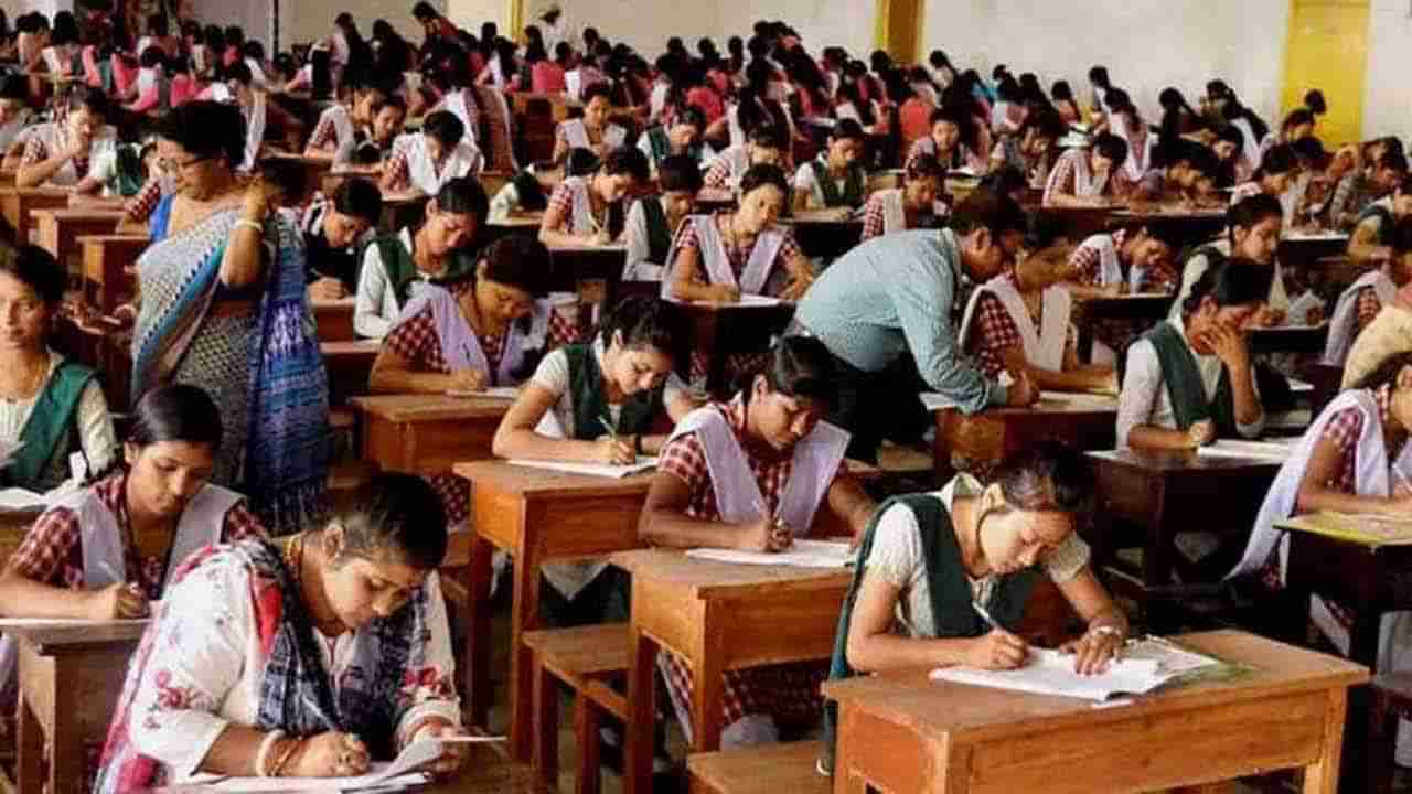 Inter Exams 2025: ఇంటర్‌ పరీక్షలకు సర్వం సిద్ధం.. మార్చి 1 నుంచి పది లక్షల విద్యార్ధులకు పరీక్షలు షురూ!