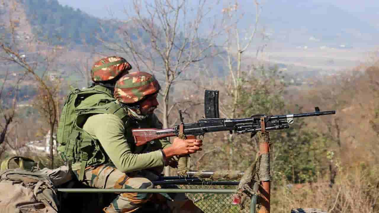 LOC Firing: సరిహద్దులో మరోసారి బరితెగించిన పాక్.. దీటైన సమాధానం ఇచ్చిన భారత సైన్యం!