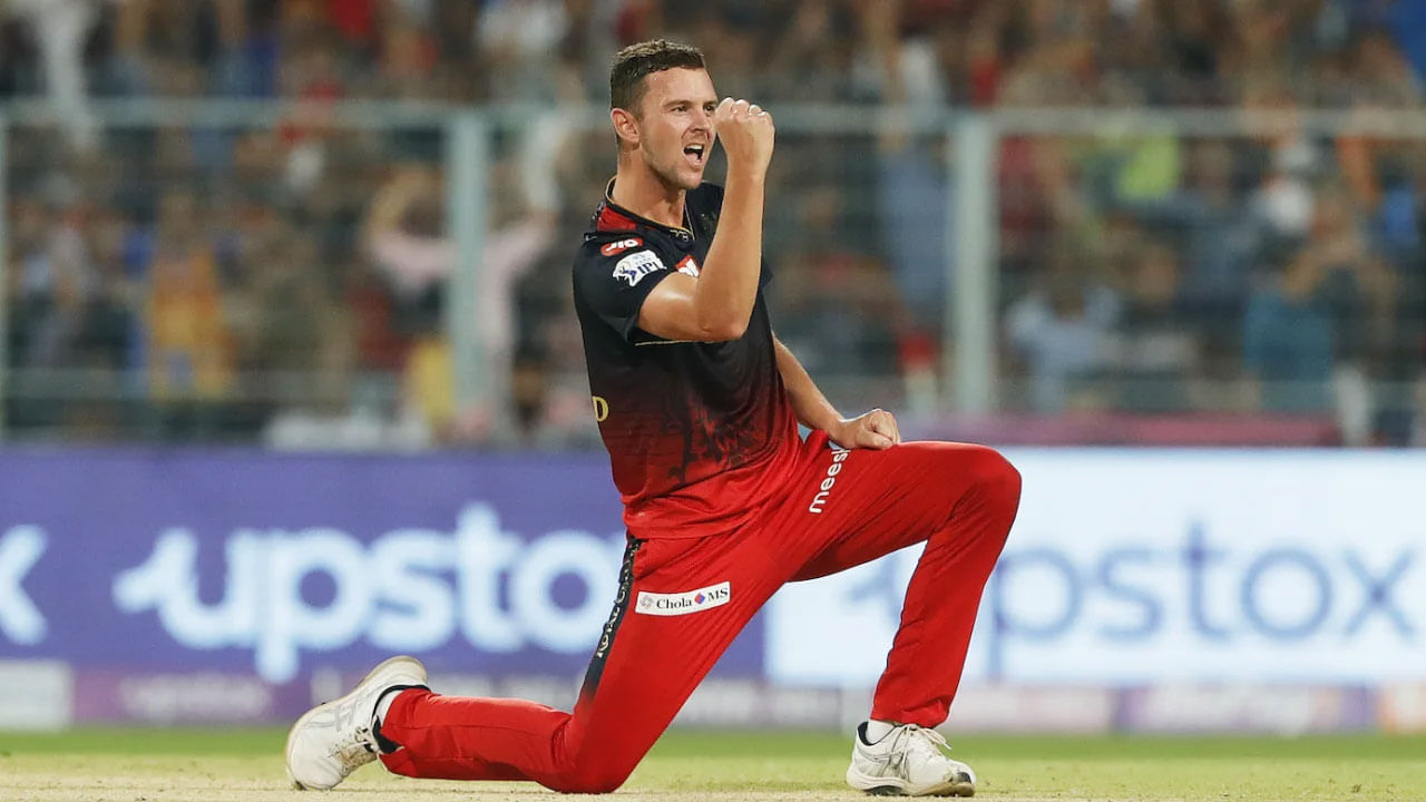 కాలి గాయం కారణంగా హాజిల్‌వుడ్ బోర్డర్-గవాస్కర్ ట్రోఫీ రెండవ అర్ధభాగానికి దూరమయ్యాడు. గాయం కారణంగా శ్రీలంకతో జరిగిన రెండు మ్యాచ్‌ల టెస్ట్ సిరీస్‌కు కూడా అతను దూరంగా ఉన్నాడు. కానీ, ఇప్పుడు మరో గాయం అతన్ని బాధపెడుతోంది. ఇంతలో, కామెరాన్ గ్రీన్ ఇప్పటికే IPL 2025 ను కోల్పోతున్నానని ధృవీకరించాడు. మిచెల్ మార్ష్ కూడా గాయపడి ఛాంపియన్స్ ట్రోఫీకి దూరమయ్యాడు. ఇటువంటి పరిస్థితిలో, అతను ఆడటం కష్టంగా అనిపిస్తుంది. 