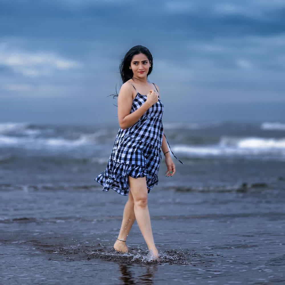 త్రినయని, పల్లకిలో పెళ్లికూతురు సీరియల్స్ కంటే ఎక్కువగా కార్తీక దీపం 2 సీరియల్ ద్వారానే మంచి గుర్తింపు వచ్చింది. ఈ సీరియల్ ద్వారా తెలుగు ప్రేక్షకులకు మరింత దగ్గరయ్యింది గాయత్రి. 