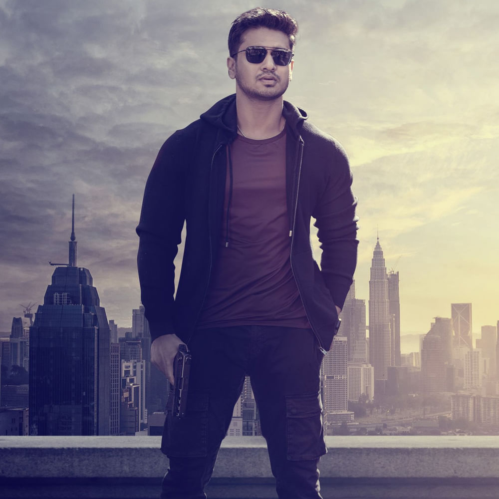 ఇక కాంతారాతో రిషబ్ శెట్టి.. కార్తికేయ 2తో చందూ మొండేటి సైతం హిందీ ఆడియన్స్ను మురిపించారు. సాహో, కల్కితో ప్రభాస్ పూర్తిగా బాలీవుడ్ హీరో అయిపోయారు.