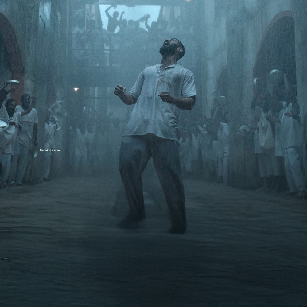 ఆ రోజు థియటర్లలో అన్నిటికీ సమాధానం వెతుక్కోవచ్చని ఖుషీ అవుతున్నారు ఫ్యాన్స్. రణభూమిని చీల్చుకుంటూ పుట్టే కొత్త రాజుగా విజయ్‌ దేవరకొండ ఎలా మెప్పించబోతున్నారు?... అసలా డౌట్స్ ఎందుకు?  ఏమైనా చేస్తా సార్‌.. అవసరమైతే మొత్తం తగలబెట్టేస్తా సార్‌ అని ఇంటెన్స్ యాక్టింగ్‌తో మా హీరో హింట్‌ ఇచ్చేశారుగా అని పండగ చేసుకుంటోంది రౌడీ ఆర్మీ. 

