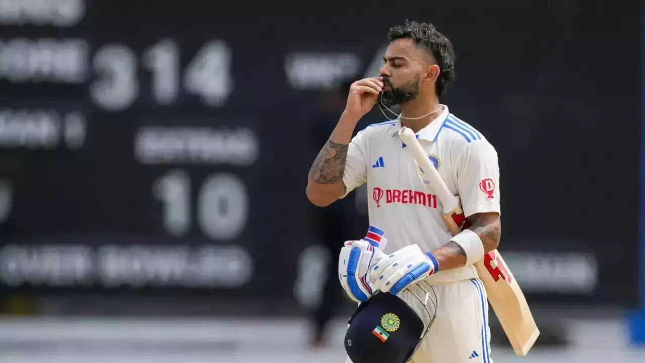 Virat Kohli: రాత్రంతా విరాట్ ఇంటిముందు ఇద్దరు యువకులు! కోహ్లీ వాళ్ళని ఏం చేశాడంటే?