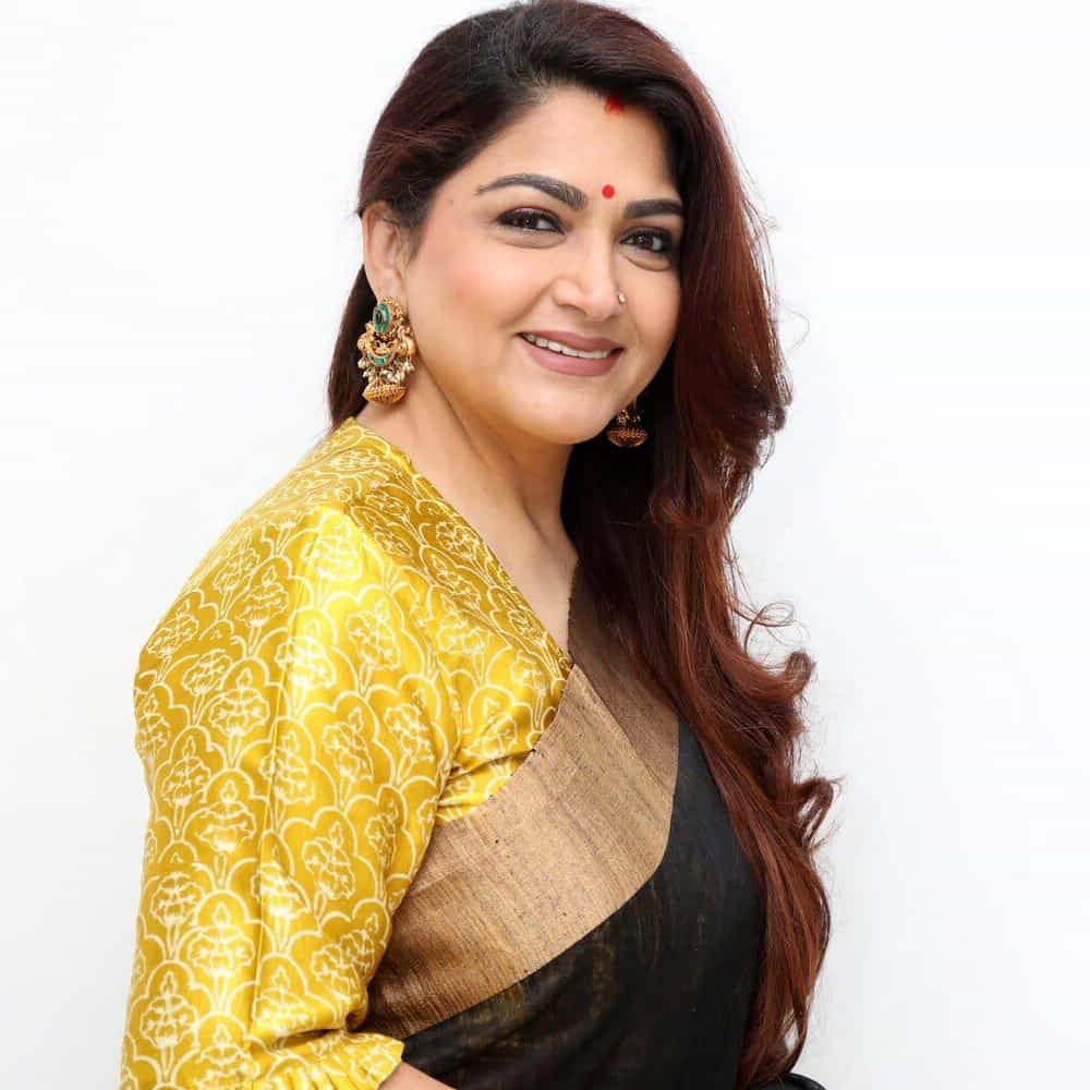 చైల్డ్ ఆర్టిస్ట్ గా కెరీర్ ప్రారంభించిన ఆమె తెలుగు, తమిళ్, కన్నడ, మలయాళ భాషల్లో నటించి ప్రేక్షకులను మెప్పించారు. ఖుష్బూ కు విపరీతమైన ఫ్యాన్ ఫాలోయింగ్ ఉంది. విక్టరీ వెంకటేష్ హీరోగా నటించిన కలియుగ పాండవులు సినిమా ద్వారా తెలుగు ప్రేక్షకులను పలకరించింది.