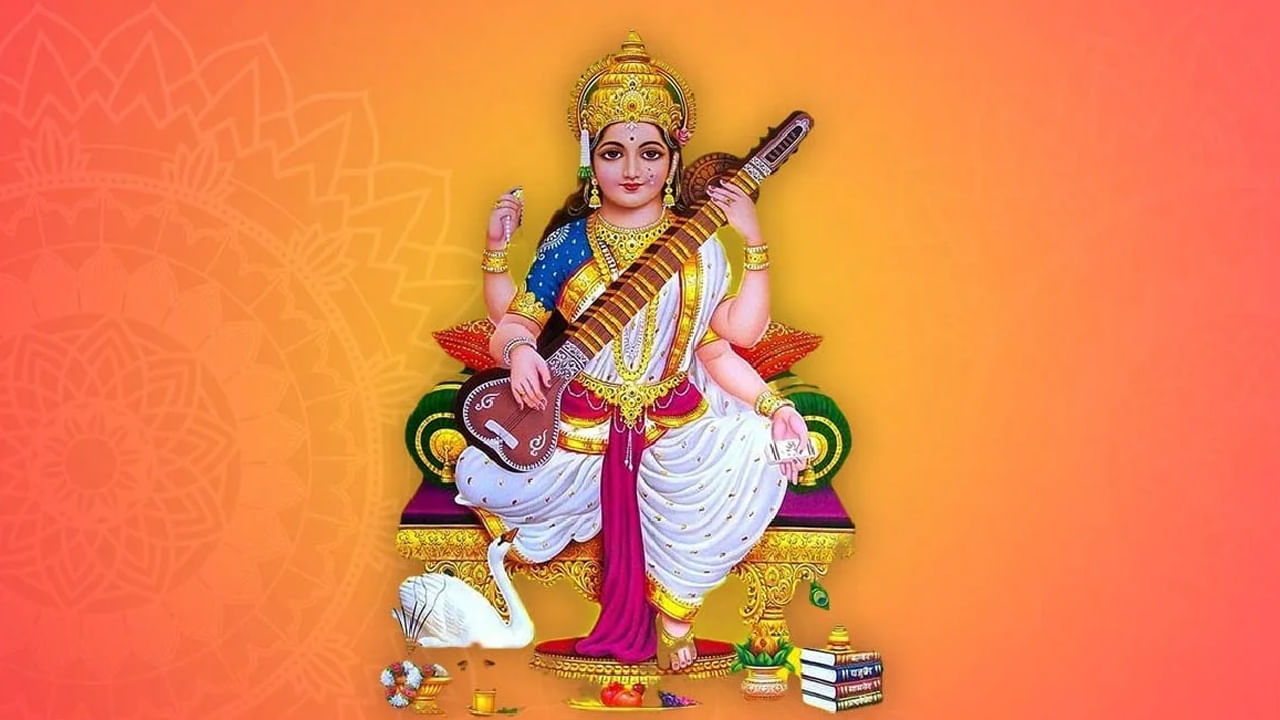 హిందూ పురాణాల ప్రకారం సరస్వతి దేవి జన్మించిన రోజును వసంత పంచమిగా జరుపుకుంటారు. అలాగే కొన్ని కథనాలు బ్రహ్మ సృష్టిలో విద్య, సంగీతం, కళలకు ప్రతీకగా సరస్వతి దేవిని సృష్టించాడని చెబుతున్నాయి.