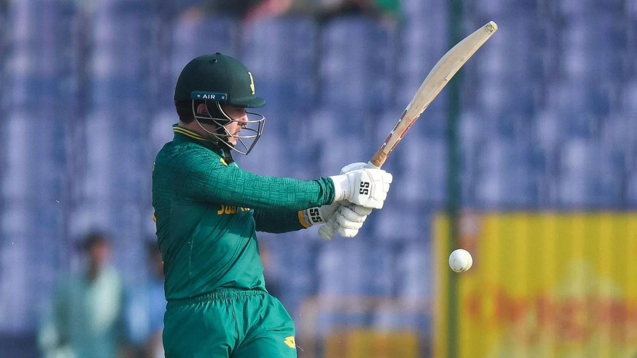 ఇప్పుడు, మాథ్యూ బ్రీట్జ్కే తన తొలి మ్యాచ్‌లో సెంచరీ, రెండవ మ్యాచ్‌లో అర్ధ సెంచరీ సాధించడం ద్వారా ఈ రికార్డును చెరిపేశాడు. బ్రెయిట్జ్కే తన మొదటి రెండు మ్యాచ్‌లలో వన్డే క్రికెట్‌లో 200+ పరుగులు సాధించిన ప్రపంచంలోనే తొలి బ్యాట్స్‌మన్‌గా ప్రపంచ రికార్డు సృష్టించాడు.