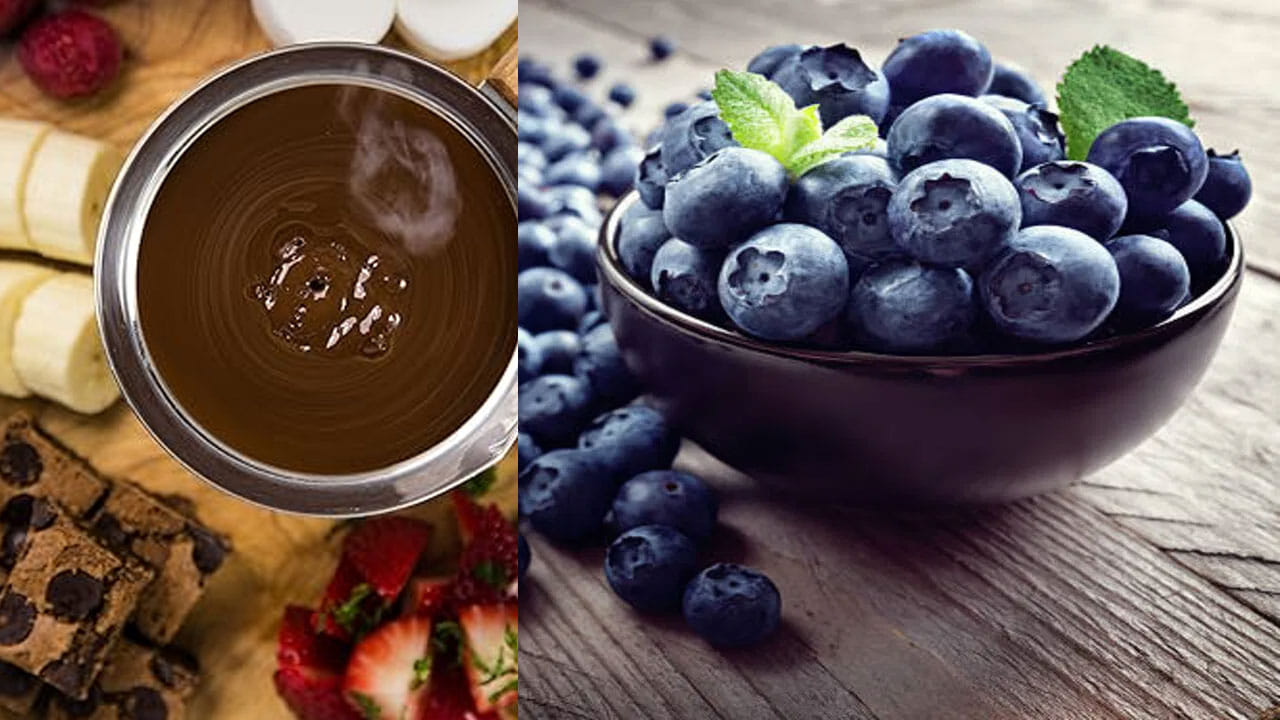 అదేవిధంగా, టిఫిన్ చేయడానికి ముందు వాన్ నట్స్, బ్లూ బెర్రీలు, డార్క్ చాక్లెట్స్ తినడం కూడా ఆరోగ్యానికి మంచిదంట. ఇందులో యాంటీ ఆక్సిడెంట్స్, ఓమేగా 3 కొవ్వు ఆమ్లాలు పుష్కలంగా ఉండటం వలన దీని వలన జ్ఞాపకశక్తి పెరుగుతుంది.