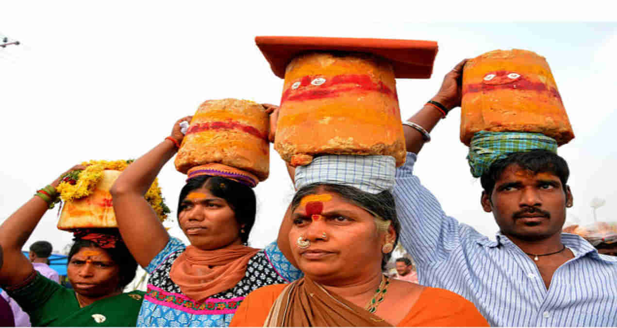 Medaram Jathara: మేడారం జాతరలో బెల్లమే నిలువెత్తు బంగారం.. ఎందుకో తెలుసా?