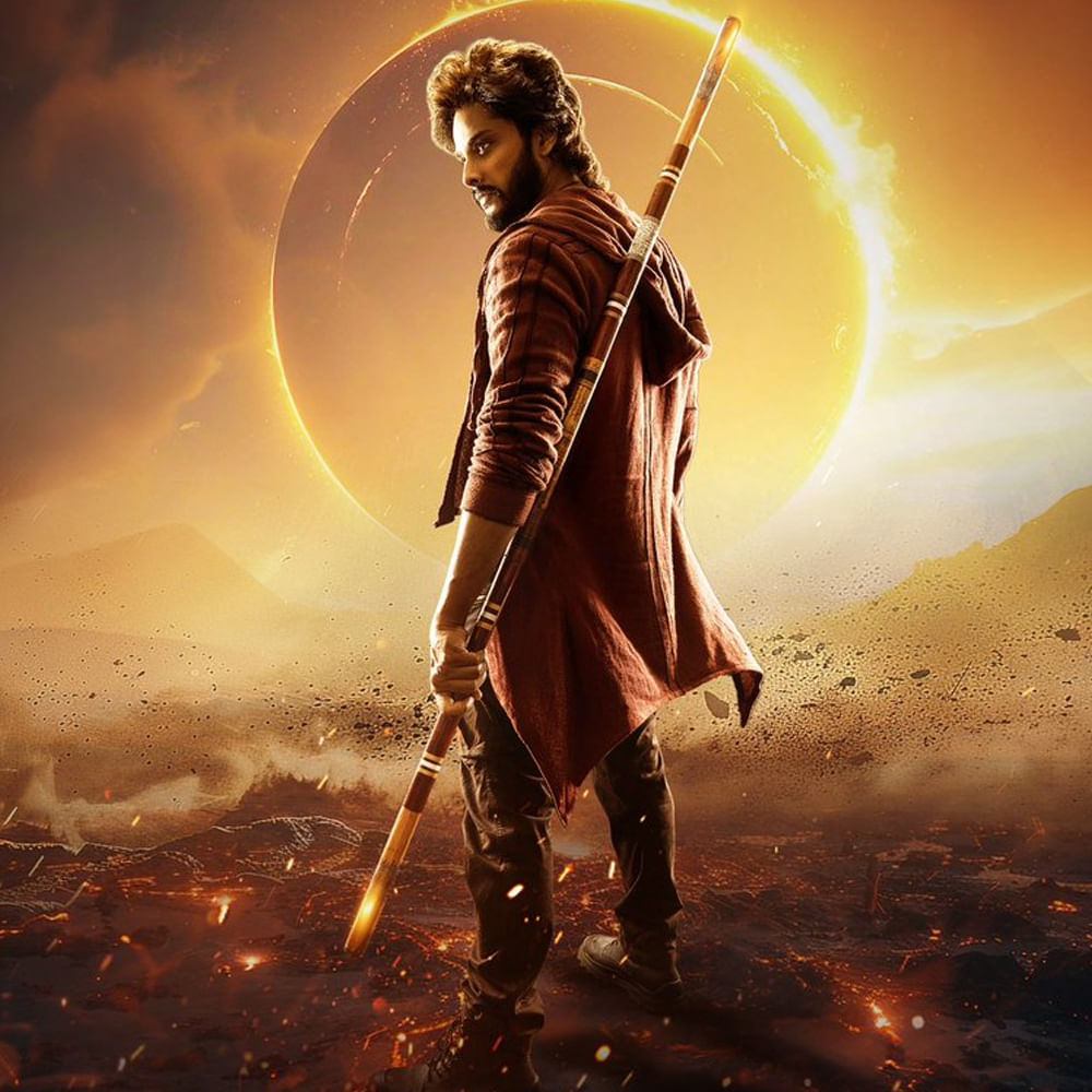 హనుమాన్‌ తర్వాత మిరాయ్‌ చేస్తున్నారు తేజ సజ్జా. ఈ సమ్మర్‌కి వచ్చేస్తానని ఎప్పుడో అనౌన్స్  చేశారు. కానీ వీఎఫ్ఎక్స్ పనులు ఆలస్యమవుతుండటంతో ఆగస్టు ఒకటిన వస్తానని లేటెస్ట్ గా ప్రకటించారు. 