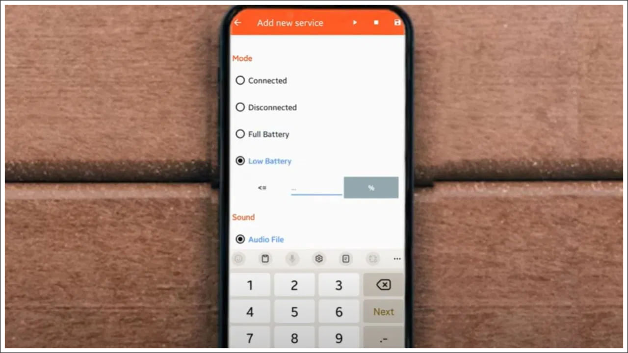 దీనిలో మీరు కనెక్ట్ చేయడం నుండి డిస్‌కనెక్ట్ చేయడం, ఛార్జింగ్ ఫుల్ కావడం, బ్యాటరీ తక్కువగా ఉండటం వరకు మీకు కావలసిన నోటిఫికేషన్‌ను పొందవచ్చు.