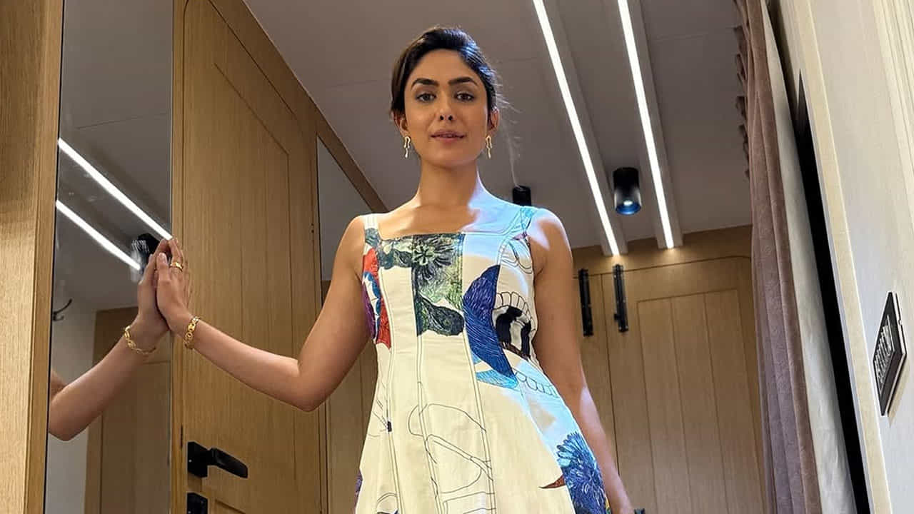 ఈ ఫొటోల్లో ఈ ముద్దుగుమ్మ చూడటానికి చాలా చక్కగా ఉంది. దీంతో చాలా క్యూట్‌గా ఉన్నా వు సీతా అంటూ కామెంట్స్ చేస్తున్నారు తమ అభిమానులు.