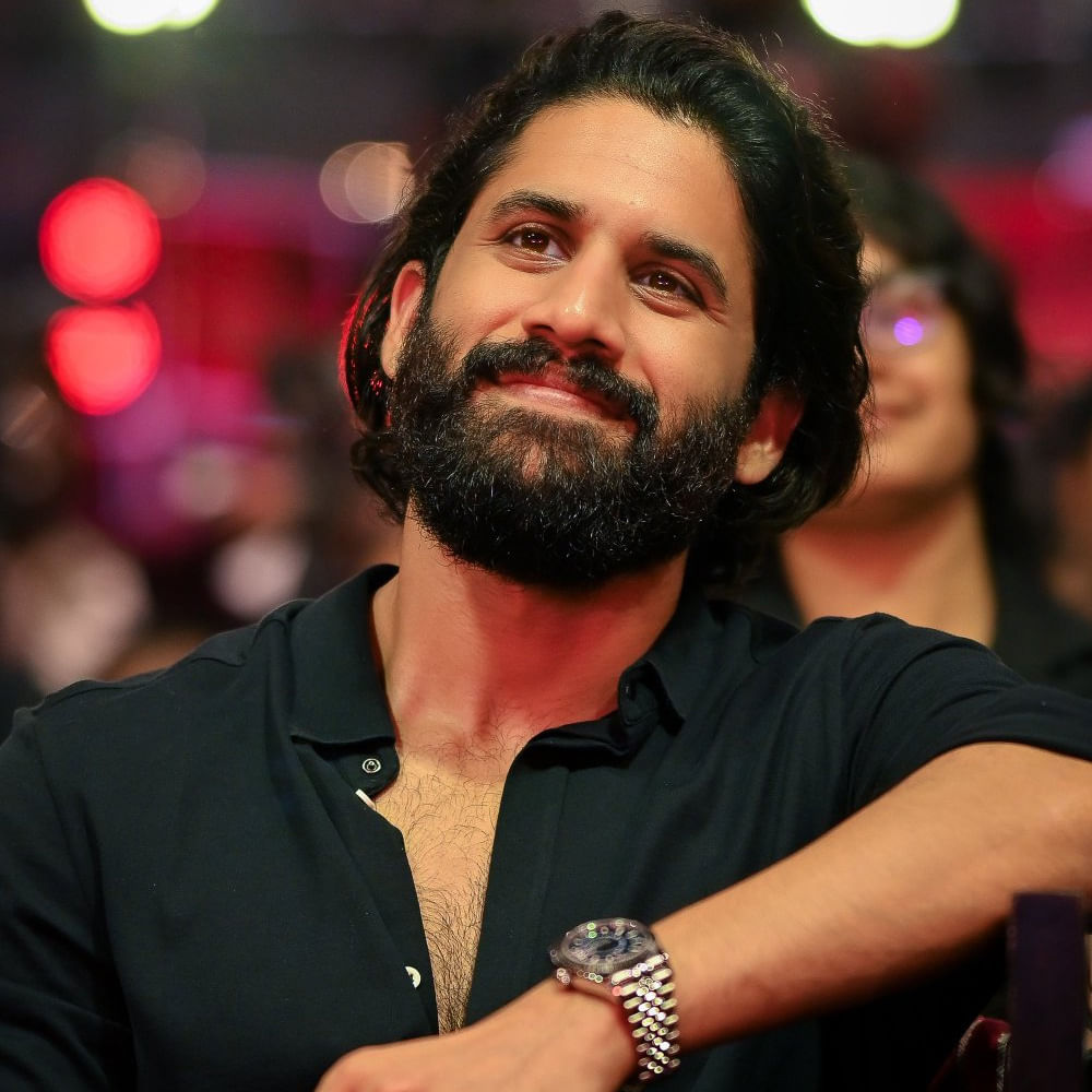 విరూపాక్షను తెరకెక్కించిన కార్తిక్‌ దండు ఇప్పుడు నాగ చైతన్యతో సినిమా చేస్తున్నారు. థింక్‌ డిఫరెంట్‌ అనే కాన్సెప్ట్ ని నమ్మే కార్తిక్‌, ఇప్పుడు చైతూతో చేస్తున్నది సోషియో ఫాంటసీ సబ్జెక్ట్. స్క్రిప్ట్ ఊహాతీతంగా ఉంటుందనే టాక్‌ ఆల్రెడీ స్ప్రెడ్‌ అయింది. తండేల్‌ సక్సెస్‌ మీదున్న చైతూ.. కార్తిక్‌ కోసం మేకోవర్‌ అవుతున్నారు. 