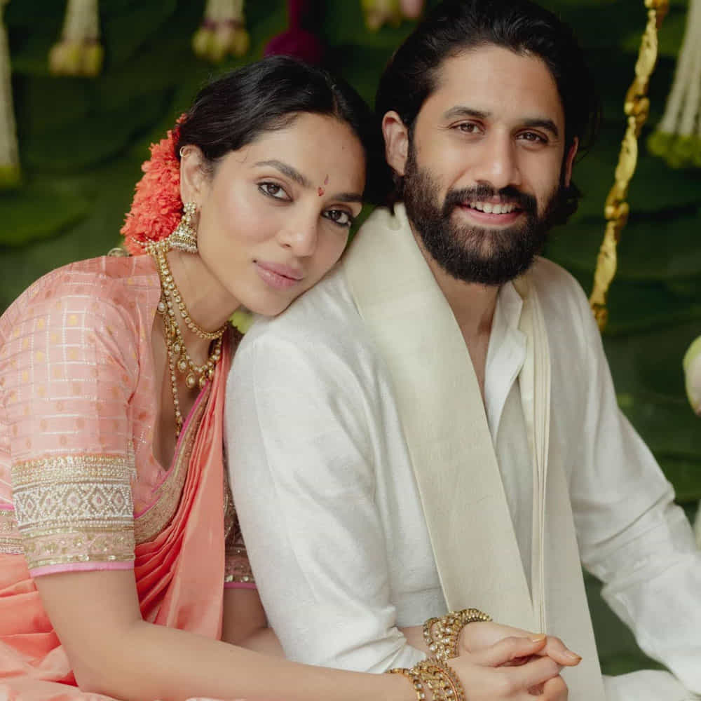ఫైనల్లీ గడ్డం షేర్ చేస్తావు. మొదటి సారి నీ ముఖం దర్శనం అవుతుంది సామీ అని పేర్కొన్నారు. దీనిపై చైతన్య స్పందిస్తూ థాంక్యూ బుజ్జితల్లి అని అన్నారు. ప్రస్తుతం వీరిద్దరి ఇన్ స్టా స్టోరీస్ నెట్టింట వైరలవుతున్నాయి.